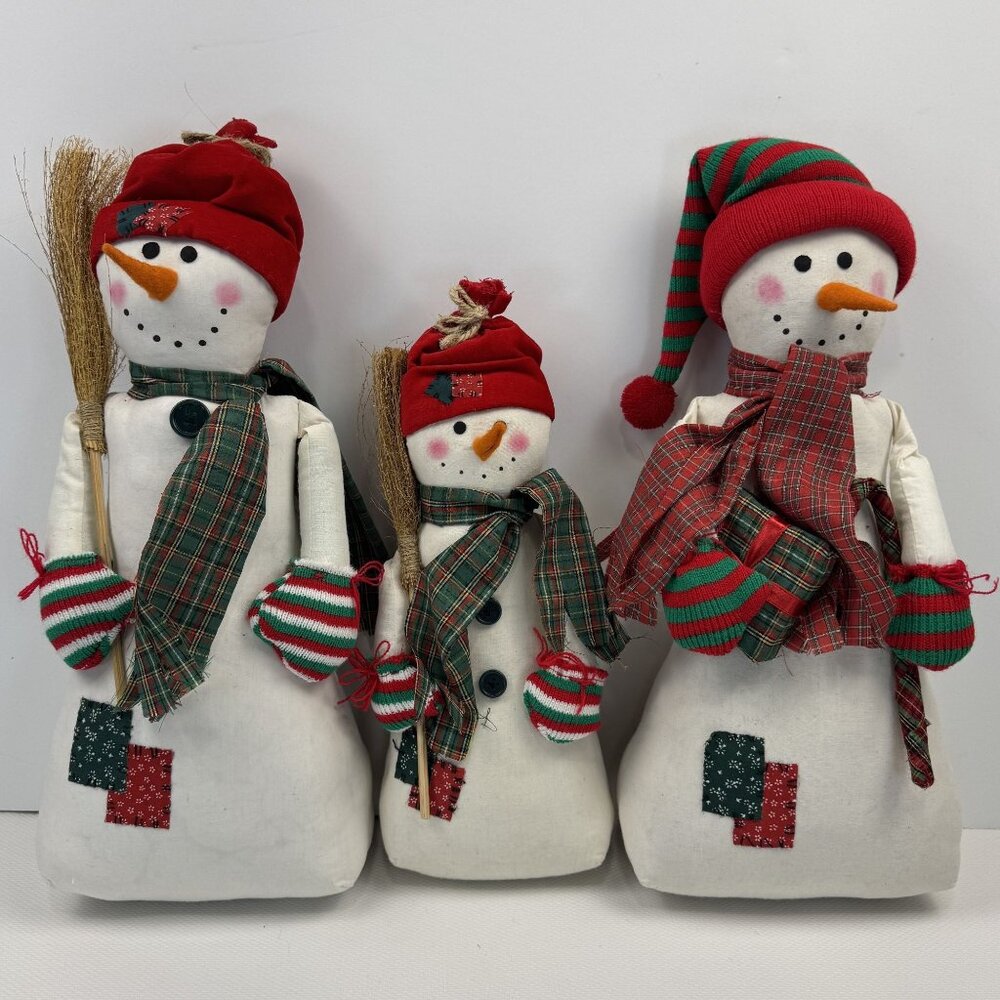 Vintage 1997 Set Of 3 Cotton Snowman Shelf Sitters Holiday Plaid Scarves 13"-16"